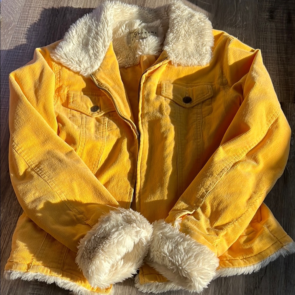 Vibrant Yellow Jean Jacket with Cozy Cream Sherpa Lining